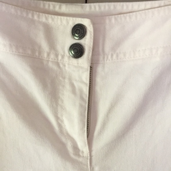 Ann Taylor White - Picture 2 of 6